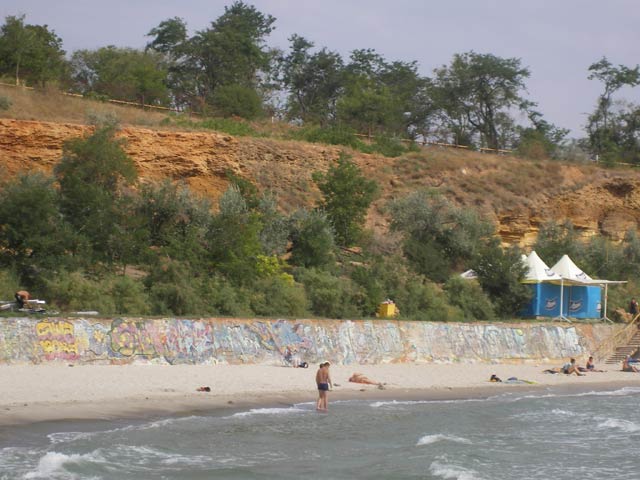 Крутой склон из ракушечника