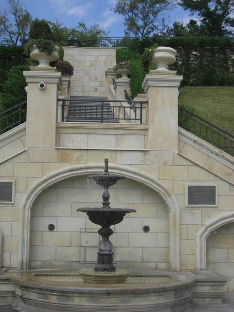 Модерн гостиничного комплекса "Золотой Берег"