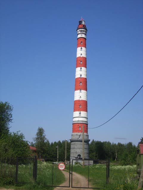 Стороженский маяк, более 70 метров в высоту, Сторожно