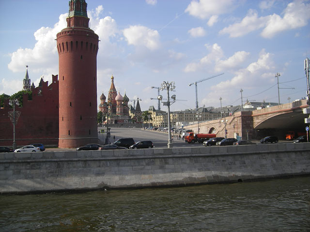 Васильевский Спуск. Большой Москворецкий мост.