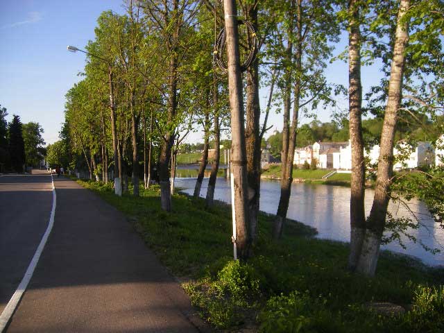 Новгородская набережная в Торжке