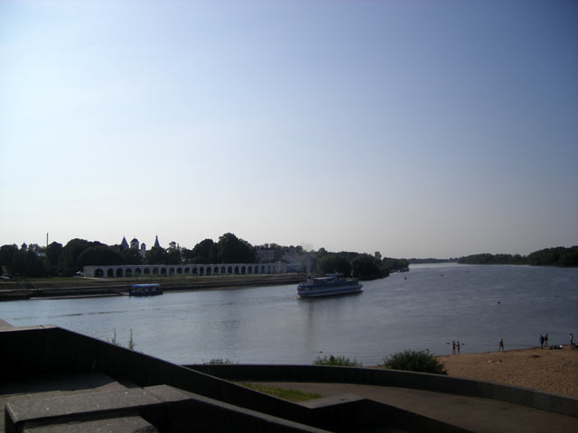 Вид от стен Новгородского кремля на правый берег Волхова