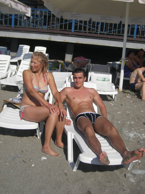 Пляж в Гаграх