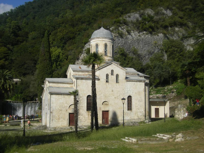 Церковь Симона Кананита. Возведена в период становления Анакопии в IX-X веках