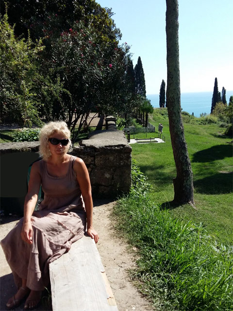 На террасе у монастыря