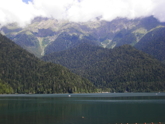 Вот она Рица на высоте почти 1000 метров над уровнем моря