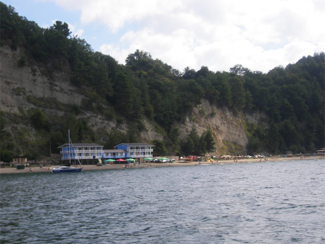 Мини-отель «Captain Black» с борта яхты «Арина»