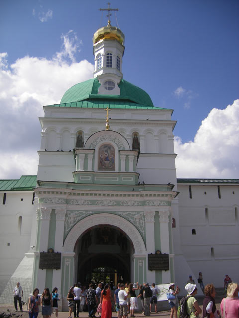 Святые ворота