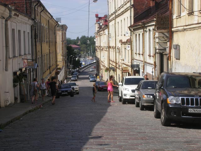 Крепостная улица,  памятник гражданской средневековой архитектуры