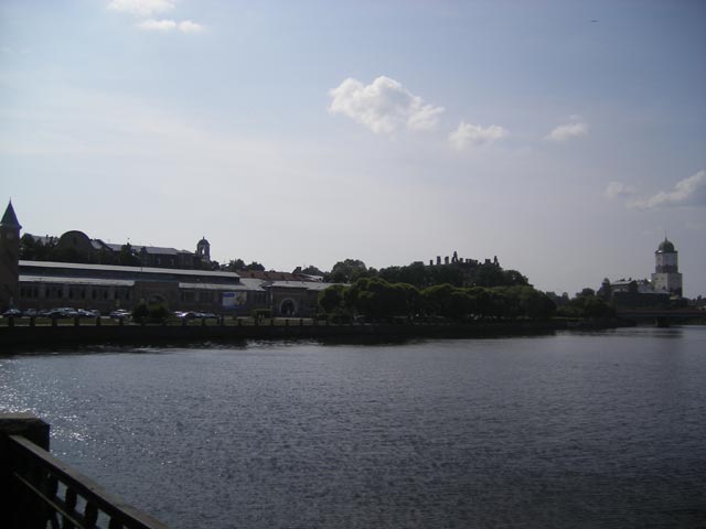 Выборгский крытый рынок (1906 год), набережная на заливе Салакка-Лахти, Выборгский замок